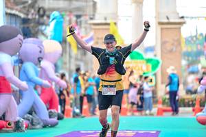 BIB: 5130
                            <button type="button" onclick="openModal(24883024)" class="btn btn-primary btn-sm float-right btn-popup" data-toggle="modal" data-target=".modal-high-quality">
                        <i class="fas fa-shopping-cart"></i> Add to Cart
                    </button>
                                            <button type="button" onclick="isThisMe(24883024, true)" class="btn btn-success btn-sm float-right btn-popup btn-isme hidden" data-toggle="tooltip" data-placement="bottom" title="นี่คือรูปของคุณใช่ไหม คลิกที่นี่เพื่อเอาเข้าอัลบั้ม">
                        <i class="fas fa-plus"></i> Add to album
                    </button>
                    <button type="button" onclick="isThisMe(24883024, false)" class="btn btn-warning btn-sm float-right btn-popup btn-isnotme hidden">
                        <i class="fas fa-ban"></i> Remove from album
                    </button>